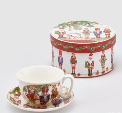 Porcelain breakfast cup & saucer 330 ml. in color box