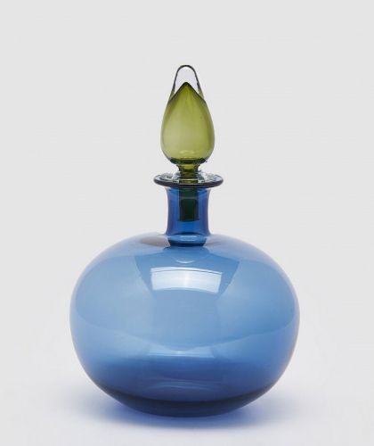 VASE WITH CAP 