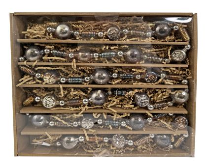 КОЛЕДНА ДЕКОРАЦИЯ - СТЪКЛЕН ГИРЛЯНД ОТ СТЪКЛЕНИ ТОПЧЕТА АНТИЧНО СРЕБРО