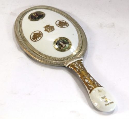 MIRROR WITH HANDLE