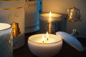 ROUND ART DECO CANDLE - WHITE - LILY 