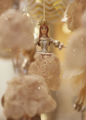 Ballerina ornament beige