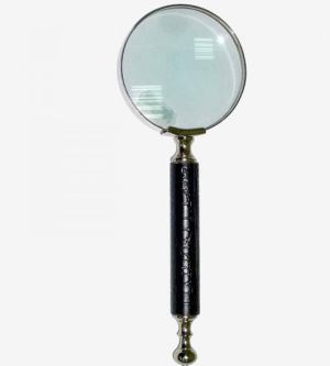 MAGNIFYING LENS