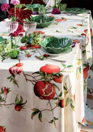 Tablecloth cream  Zakuro