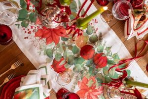 GARLAND GLEE RUNNER TABLECLOTH