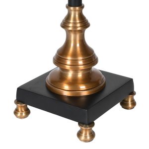 Тънка черна настолна лампа с памучен абажур