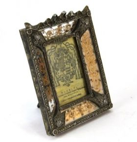 ANTIQUE FRAME