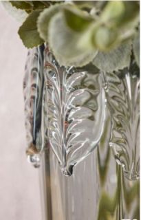  GLASS VASE WITH LEAVES